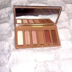 Urban Decay eyeshadow pallet!! 🧸